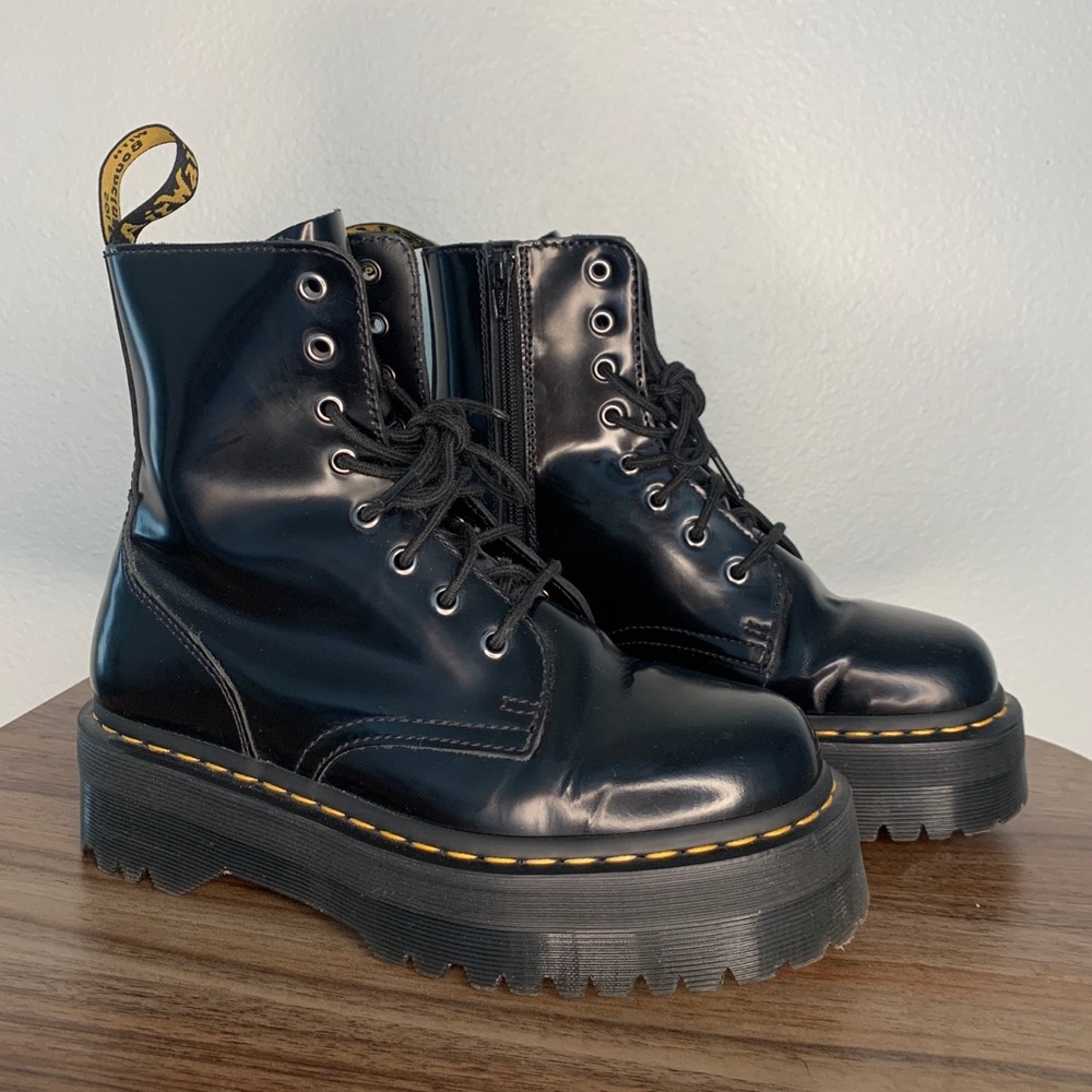 Dr. Martens JADON Platform boot